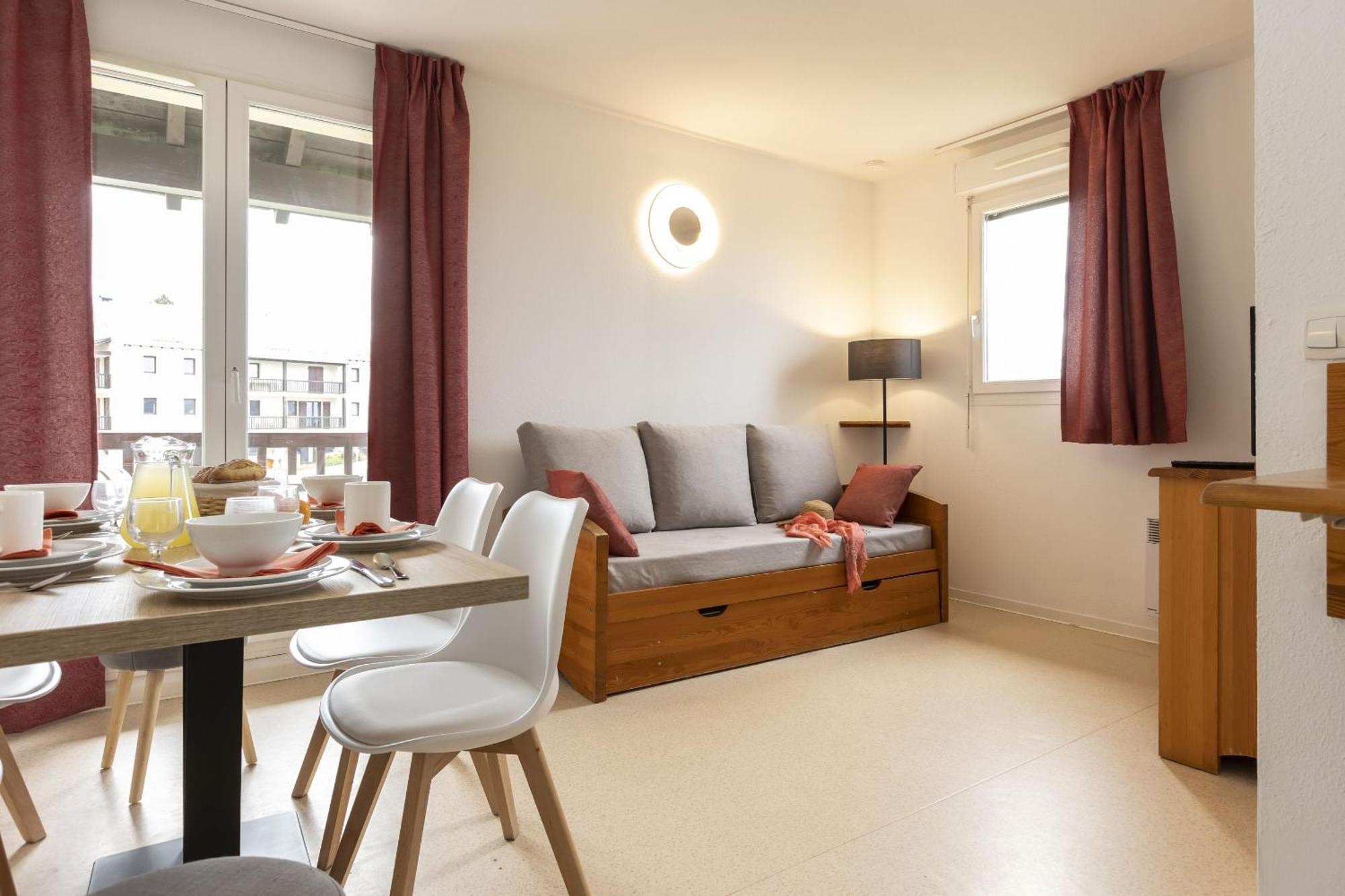 Residence Odalys Mille Soleils Font-Romeu-Odeillo-Via Екстер'єр фото