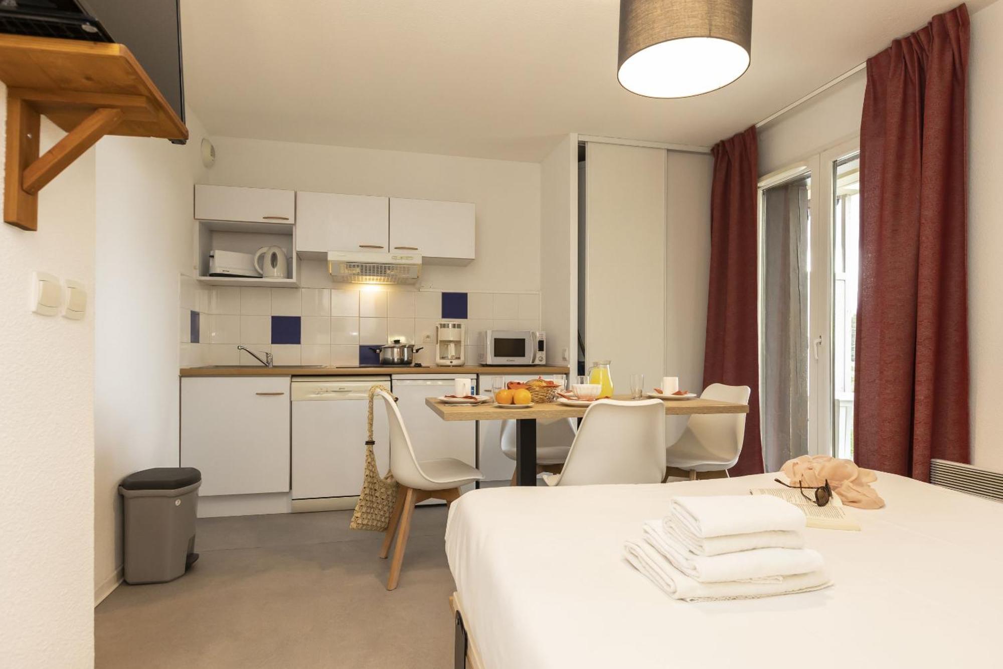 Residence Odalys Mille Soleils Font-Romeu-Odeillo-Via Екстер'єр фото