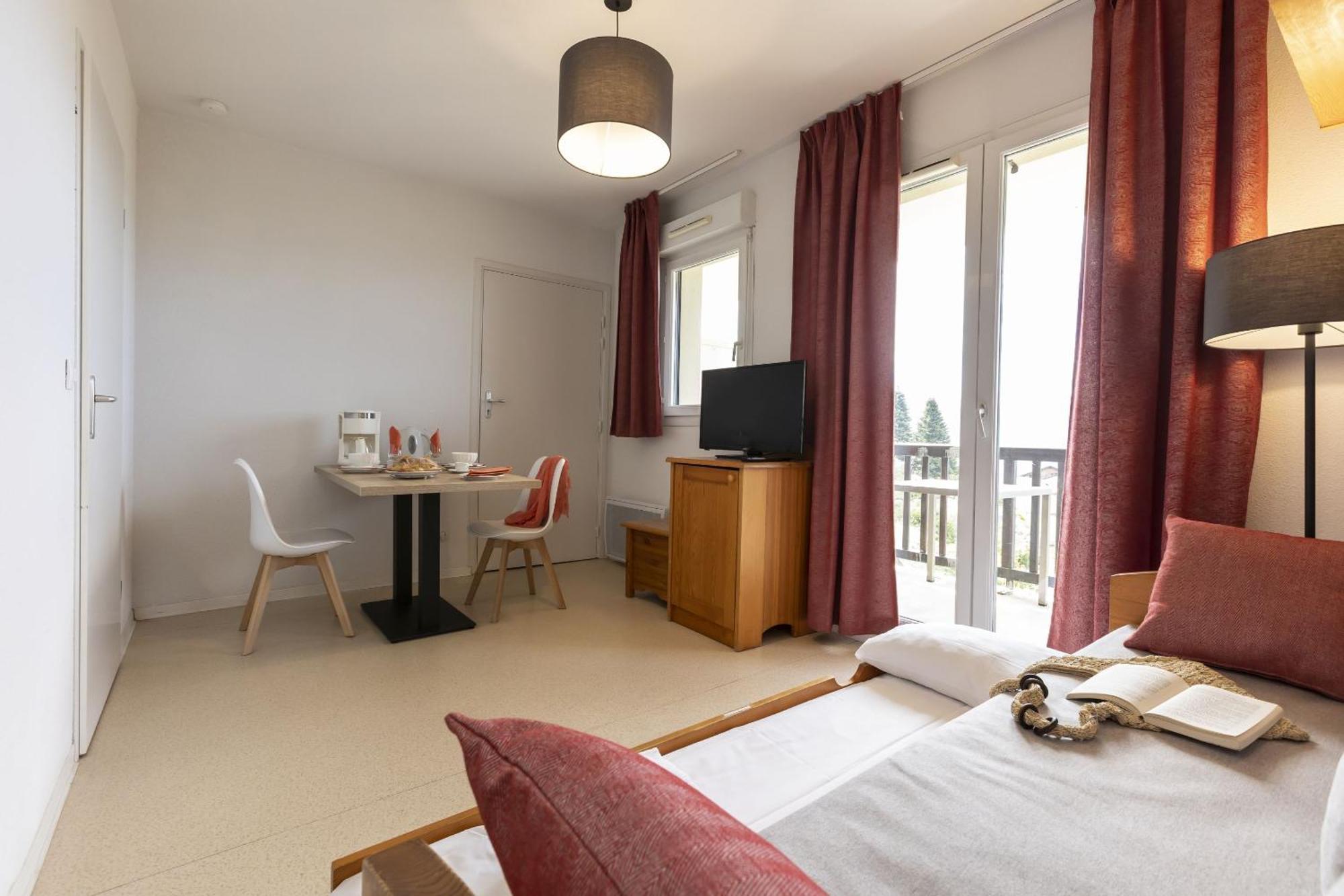 Residence Odalys Mille Soleils Font-Romeu-Odeillo-Via Екстер'єр фото