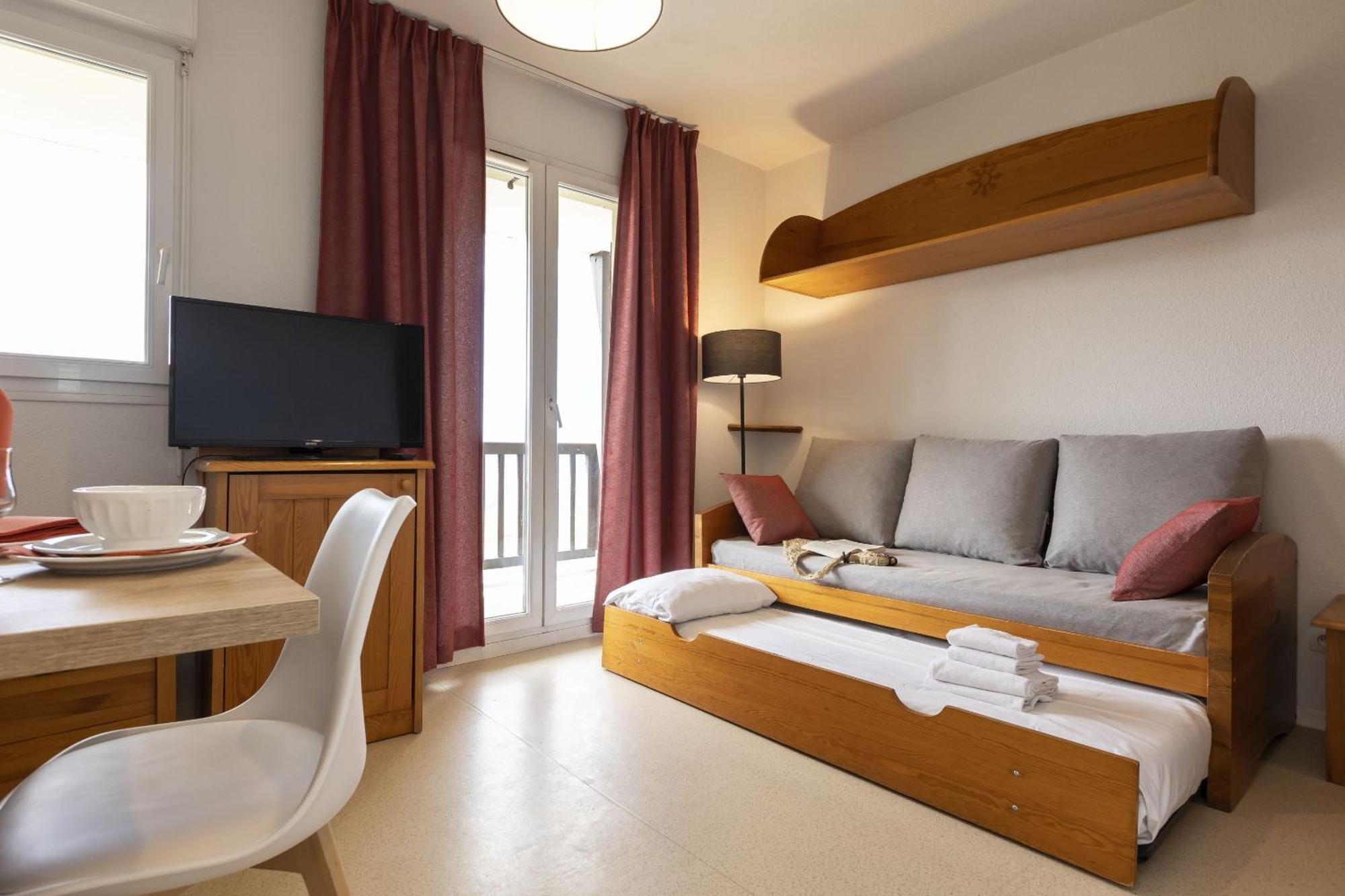 Residence Odalys Mille Soleils Font-Romeu-Odeillo-Via Екстер'єр фото