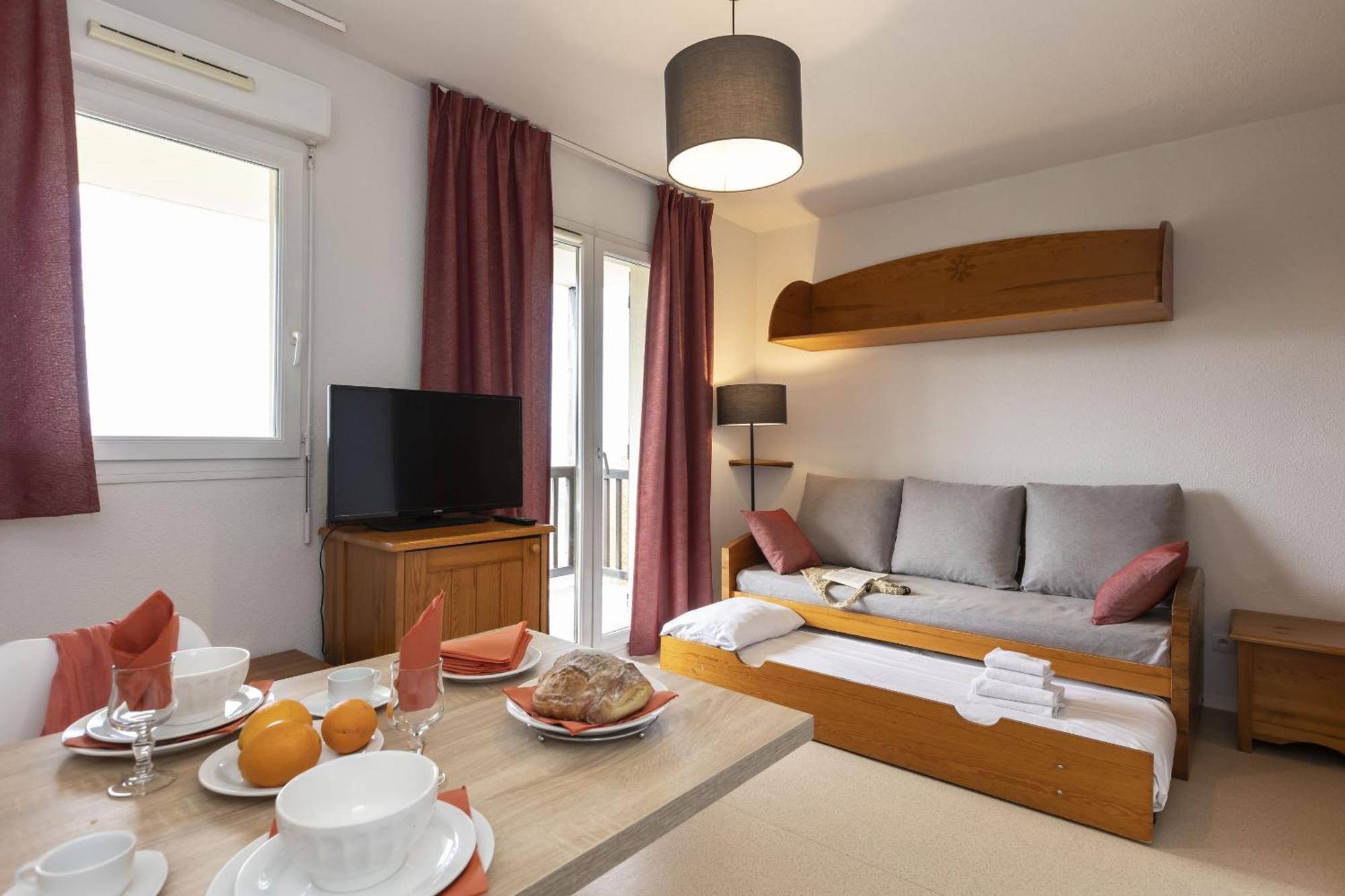 Residence Odalys Mille Soleils Font-Romeu-Odeillo-Via Екстер'єр фото
